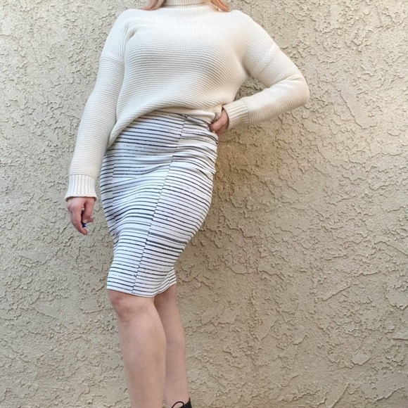 A.L.C. Lyons Striped Ponte business casual bodycon stretch Pencil Skirt Sz M - Picture 2 of 11
